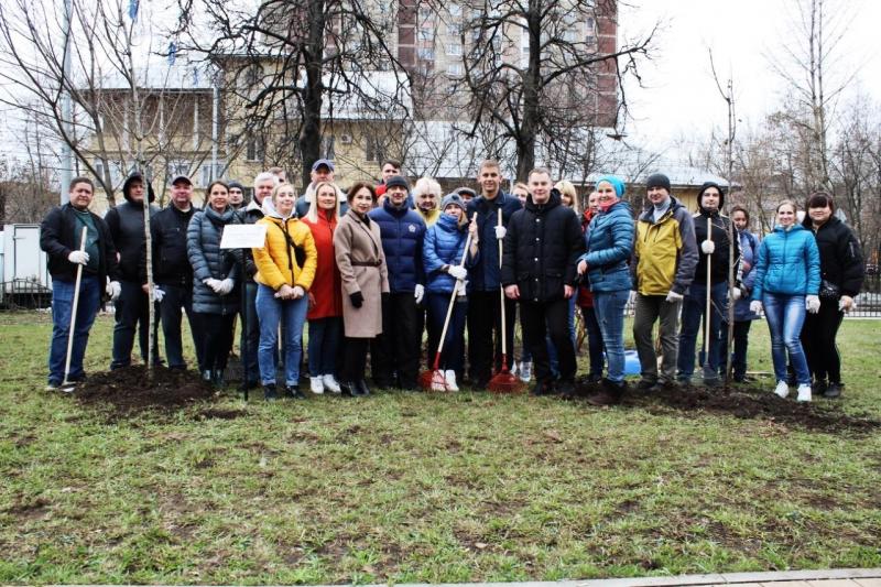 Сотрудники Кадастровой палаты по Москве приняли участие в общегородском весеннем субботнике