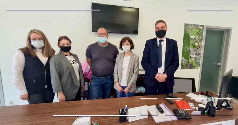 Представители псковского Росреестра и кадастровой палаты приняли участие в рабочей встрече с застройщиком