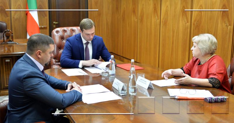 Руководитель Росреестра Хакасии и Глава региона обсудили задачи по реализации госпрограммы «Национальная система пространственных данных»