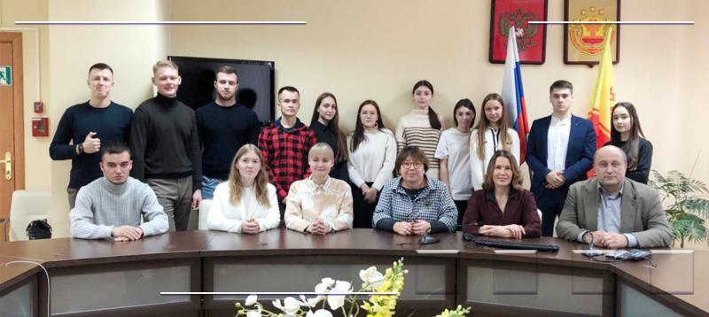 Студенты ЧГУ на экскурсии в Росреестре