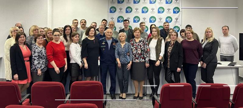Председатель Псковской областной общественной организации “Российский Союз ветеранов” Ахметов Шамиль Нигматуллович почтил своим визитом Управление Росреестра по Псковской области