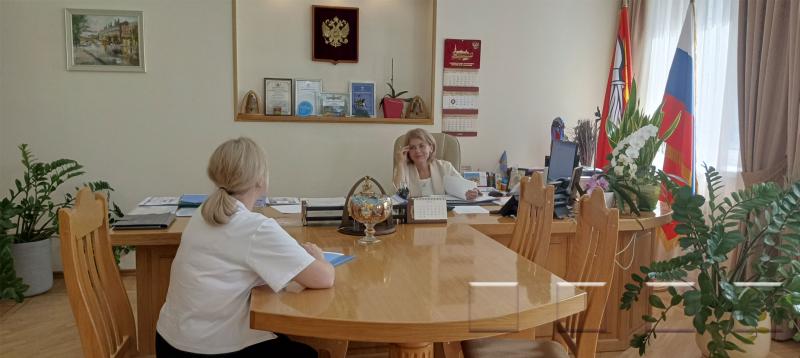 «Открытый диалог», приём граждан и «горячая линия»: специалисты регионального Росреестра проконсультировали воронежцев на трёх площадках за три дня