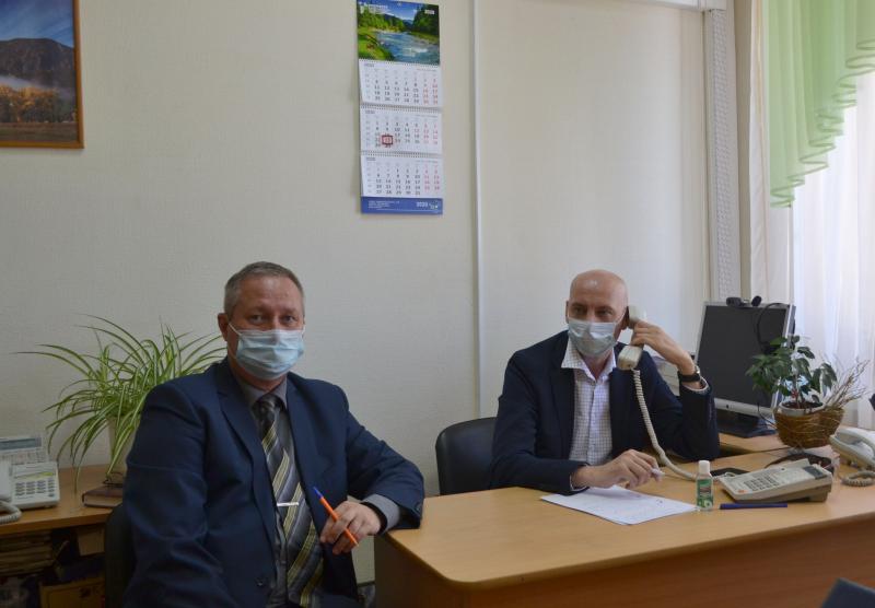 Председатель Общественного совета при Управлении Росреестра провел «горячую линию»