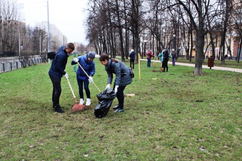 Сотрудники Кадастровой палаты по Москве приняли участие в общегородском весеннем субботнике
