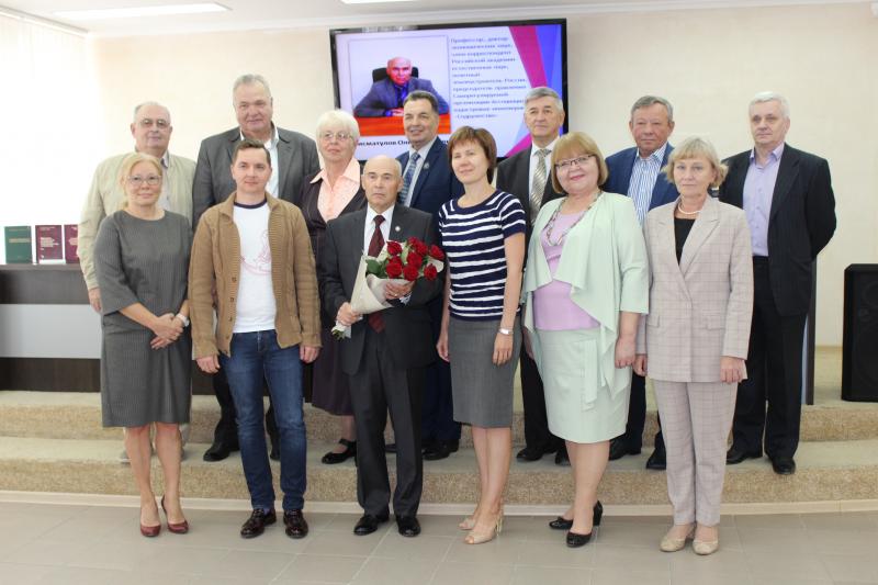 Росреестр наградил основателя земельной реформы в Прикамье